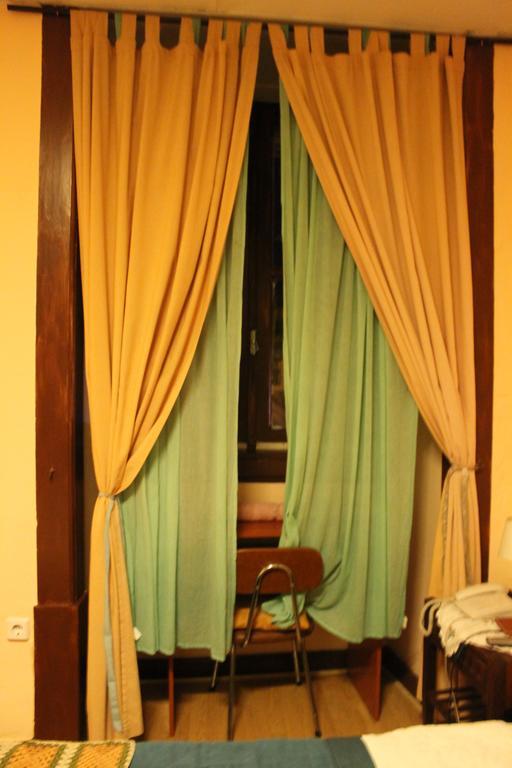 Hostel Avenida コインブラ エクステリア 写真