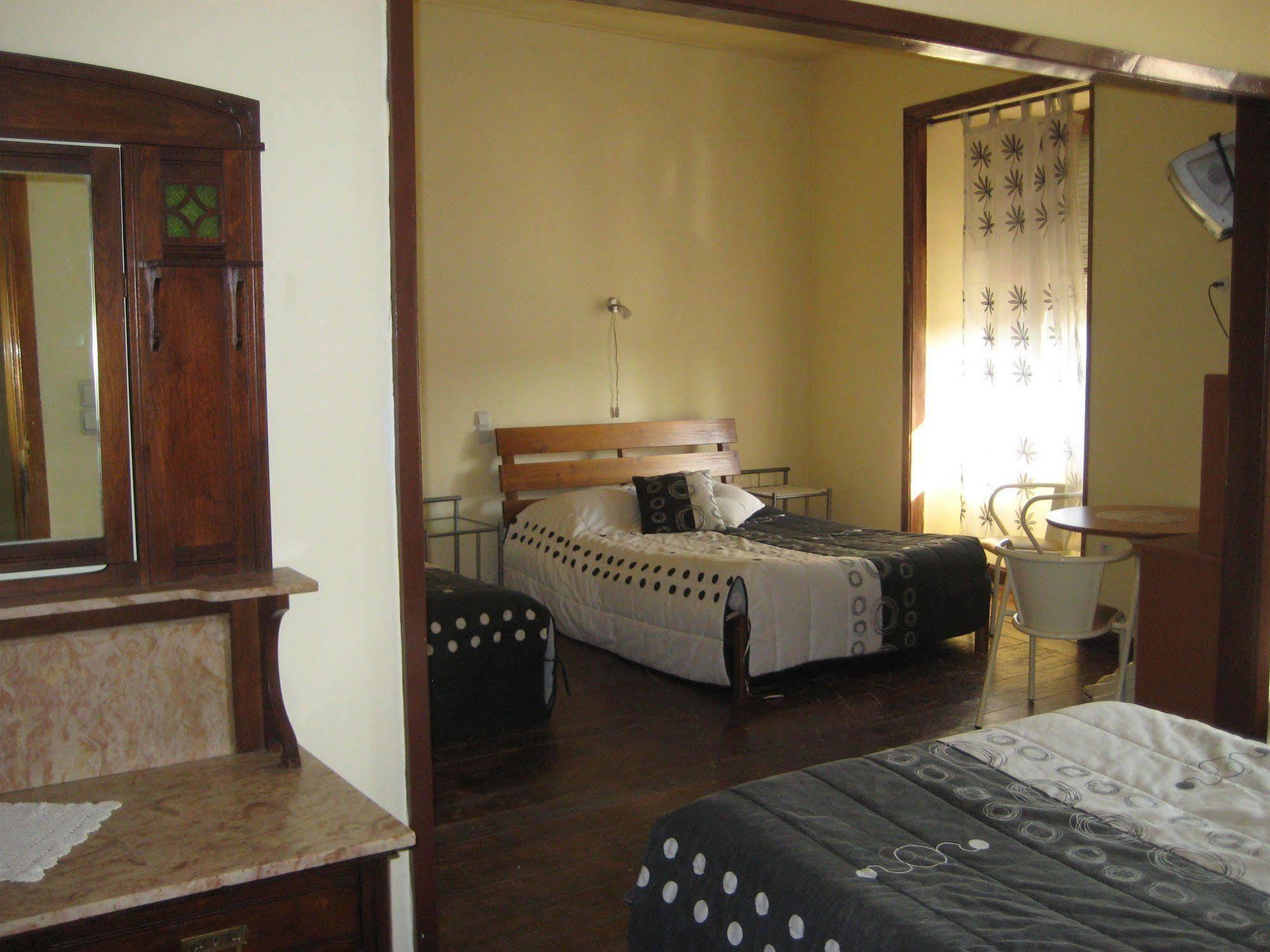 Hostel Avenida コインブラ エクステリア 写真
