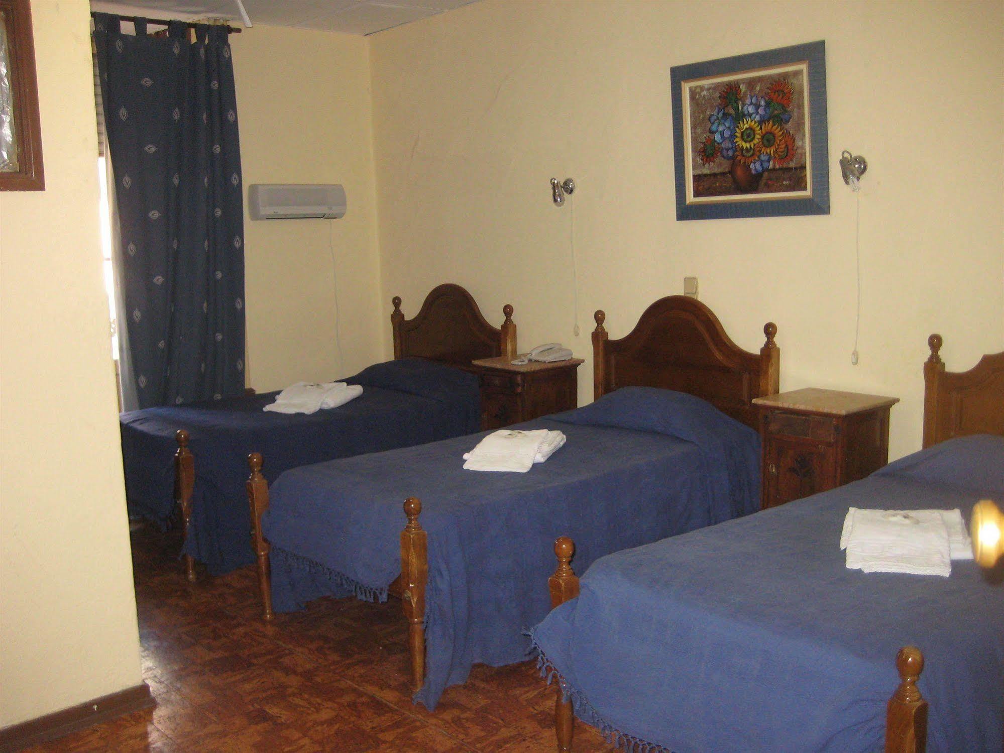 Hostel Avenida コインブラ エクステリア 写真