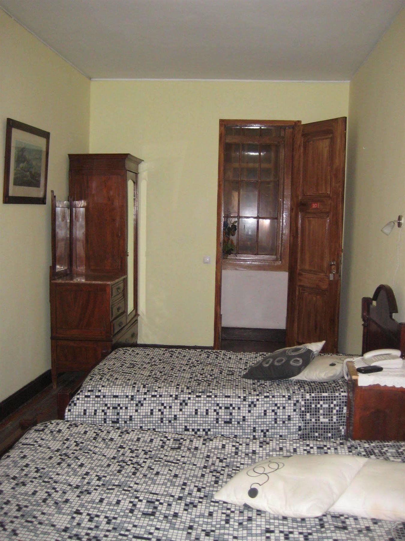 Hostel Avenida コインブラ エクステリア 写真
